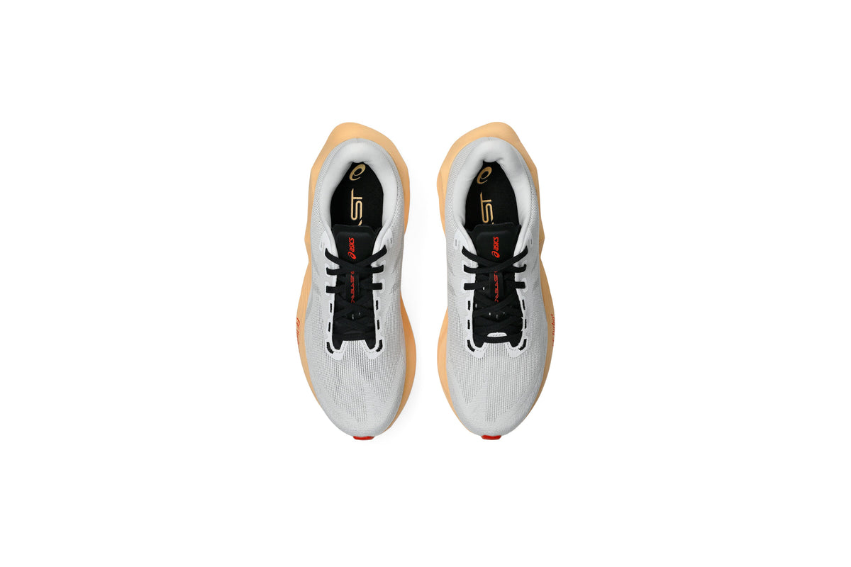 LANÇAMENTO - Tênis de Corrida Asics Novablast 6 - Branco / Laranja - Masculino
