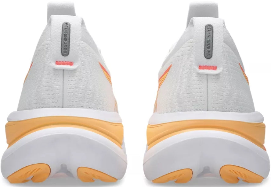 LANÇAMENTO - Tênis de Corrida Asics Gel Nimbus 28 - Branco / Laranja - Feminino