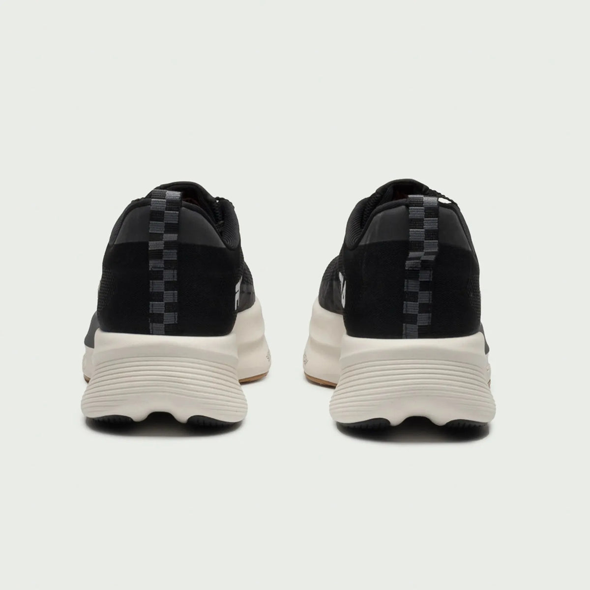 LANÇAMENTO - Tênis de Corrida/Hyrox Fila Aero Skyfoam - Preto / Branco - Unissex